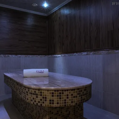 Hotel Enira 4*