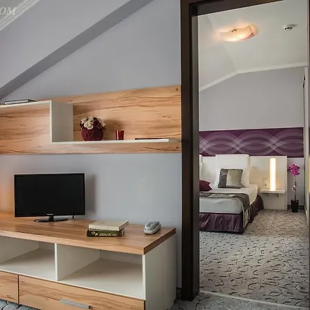 Hotel Enira