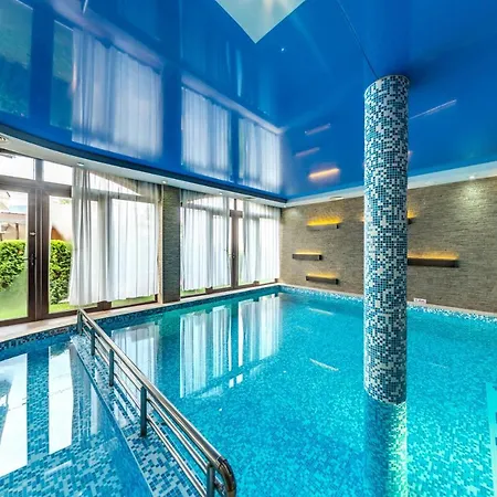 Enira Hotel 4*