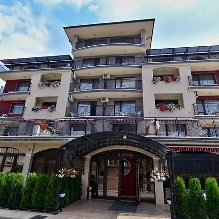 Hotel Enira 4*
