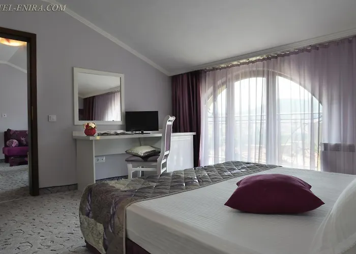 Otel Enira